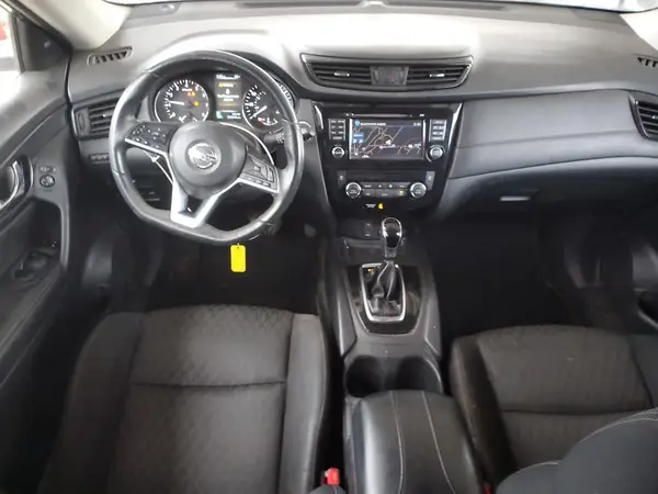 KNMAT2MT3HP604284 2017 NISSAN ROGUE - Image 8