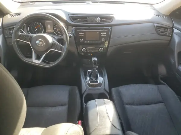 KNMAT2MT3HP604592 2017 NISSAN ROGUE - Image 8