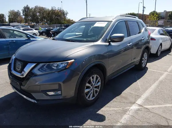 KNMAT2MT3HP608853 2017 NISSAN ROGUE - Image 2