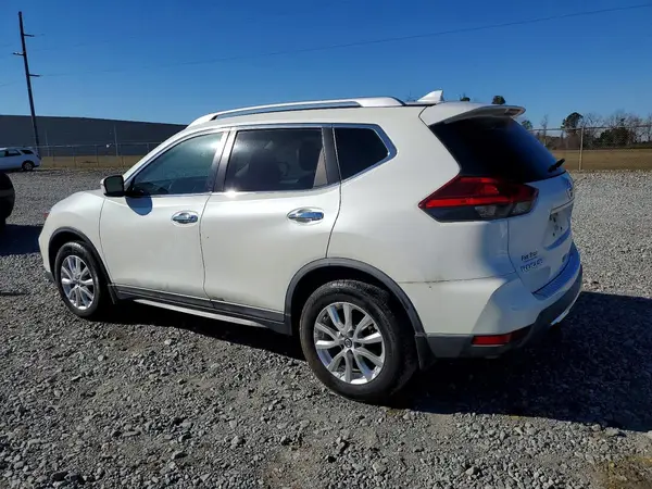 KNMAT2MT3HP611509 2017 NISSAN ROGUE - Image 2