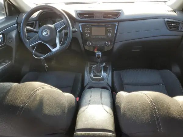 KNMAT2MT3HP614703 2017 NISSAN ROGUE - Image 8