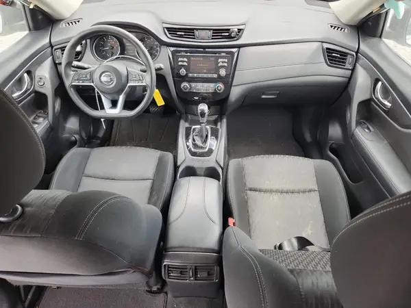 KNMAT2MT3HP614913 2017 NISSAN ROGUE - Image 8