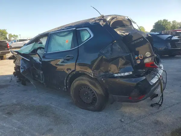 KNMAT2MT3HP615799 2017 NISSAN ROGUE - Image 2