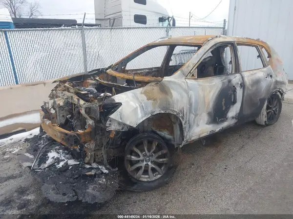 KNMAT2MT3JP503719 2018 NISSAN ROGUE - Image 2