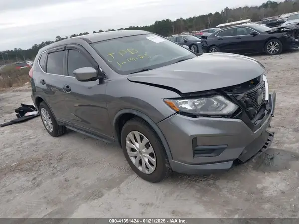 KNMAT2MT3JP509200 2018 NISSAN ROGUE - Image 1