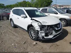 KNMAT2MT3JP512260 2018 NISSAN ROGUE