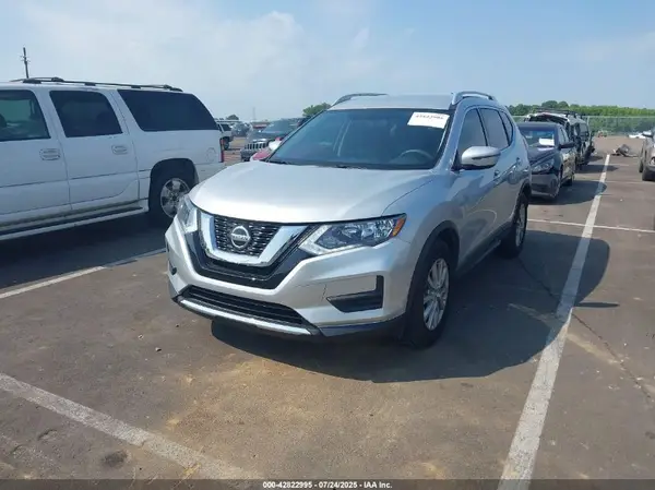 KNMAT2MT3JP514185 2018 NISSAN ROGUE - Image 2