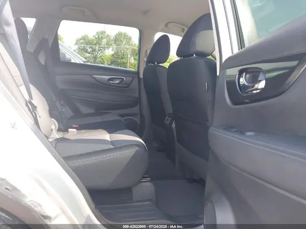 KNMAT2MT3JP514185 2018 NISSAN ROGUE - Image 8