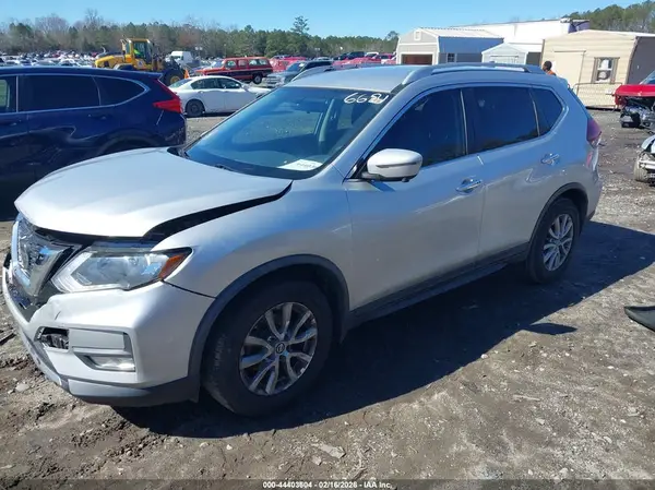 KNMAT2MT3JP516681 2018 NISSAN ROGUE - Image 2