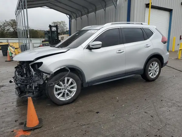 KNMAT2MT3JP523288 2018 NISSAN ROGUE - Image 1