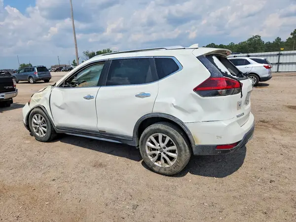KNMAT2MT3JP523310 2018 NISSAN ROGUE - Image 2