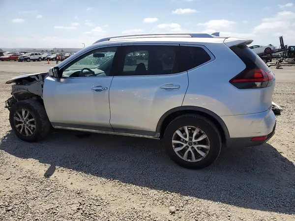 KNMAT2MT3JP523386 2018 NISSAN ROGUE - Image 2