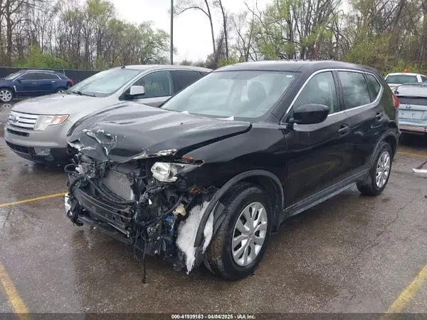 KNMAT2MT3JP529463 2018 NISSAN ROGUE - Image 2