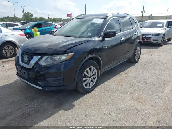 KNMAT2MT3JP533853 2018 NISSAN ROGUE - Image 2