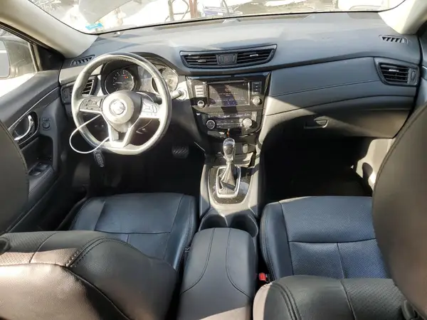KNMAT2MT3JP537613 2018 NISSAN ROGUE - Image 8