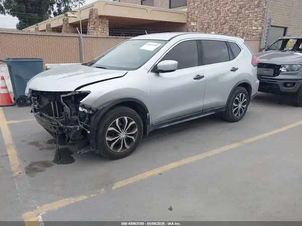 KNMAT2MT3JP540608 2018 NISSAN ROGUE - Image 2