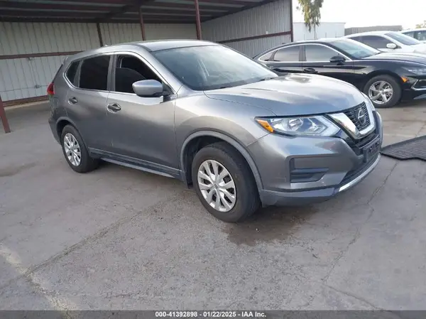 KNMAT2MT3JP542682 2018 NISSAN ROGUE - Image 1