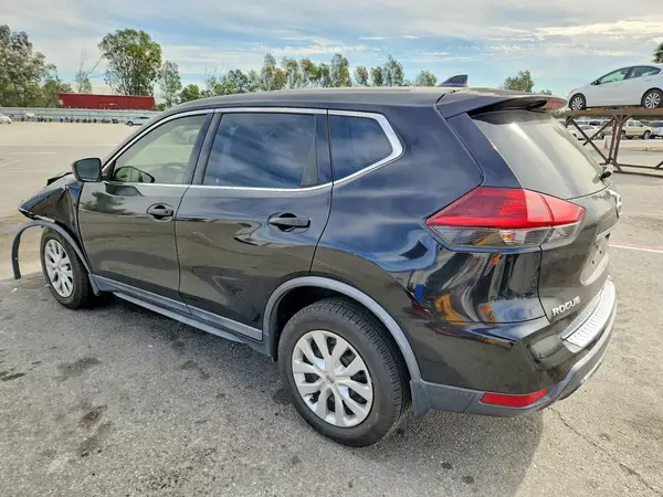 KNMAT2MT3JP543136 2018 NISSAN ROGUE - Image 2