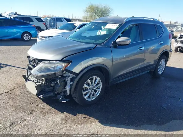 KNMAT2MT3JP543430 2018 NISSAN ROGUE - Image 2