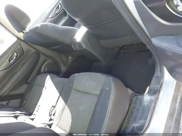 KNMAT2MT3JP546103 2018 NISSAN ROGUE - Image 8