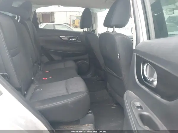 KNMAT2MT3JP546540 2018 NISSAN ROGUE - Image 8