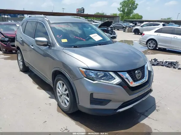 KNMAT2MT3JP547087 2018 NISSAN ROGUE - Image 1