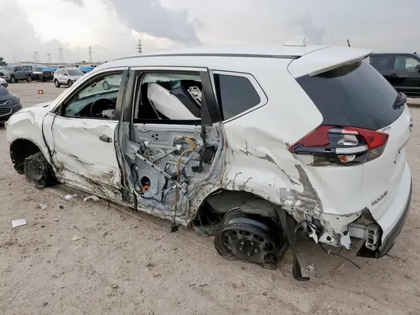 KNMAT2MT3JP549583 2018 NISSAN ROGUE - Image 2