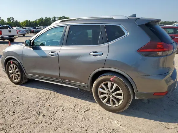 KNMAT2MT3JP549986 2018 NISSAN ROGUE - Image 2