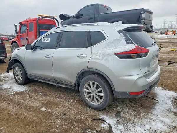 KNMAT2MT3JP550393 2018 NISSAN ROGUE - Image 2