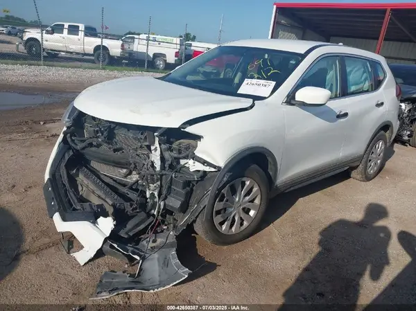 KNMAT2MT3JP555562 2018 NISSAN ROGUE - Image 2
