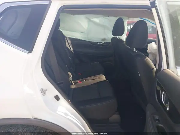 KNMAT2MT3JP555562 2018 NISSAN ROGUE - Image 8
