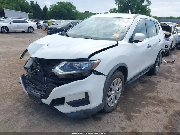 KNMAT2MT3JP558302 2018 NISSAN ROGUE - Image 2