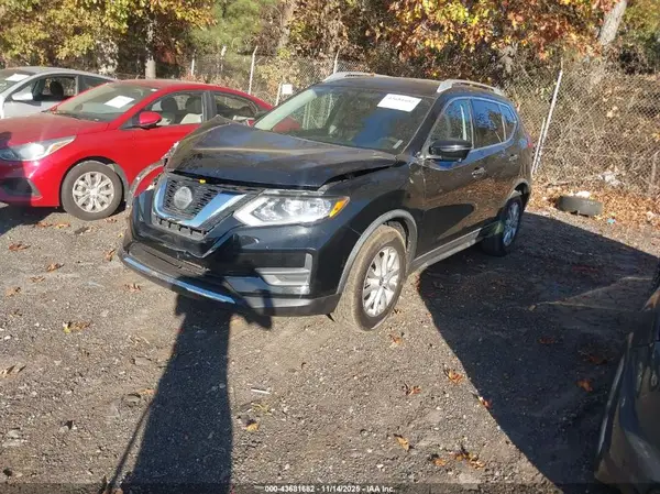 KNMAT2MT3JP563158 2018 NISSAN ROGUE - Image 2