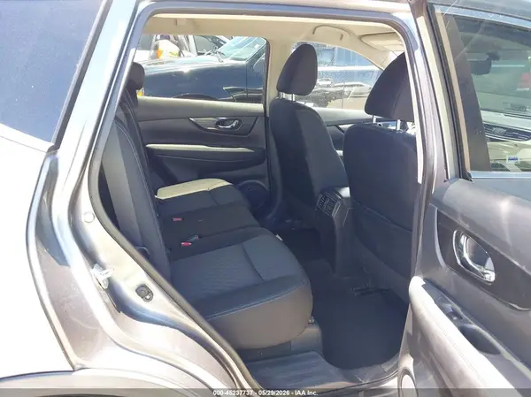 KNMAT2MT3JP565086 2018 NISSAN ROGUE - Image 8