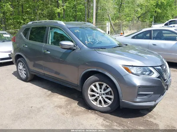 KNMAT2MT3JP565847 2018 NISSAN ROGUE - Image 1