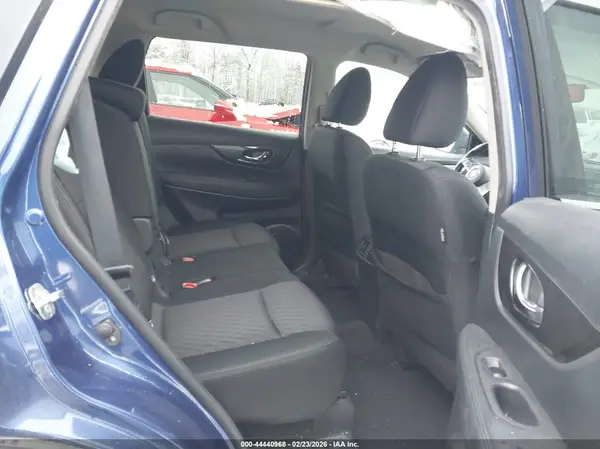 KNMAT2MT3JP568053 2018 NISSAN ROGUE - Image 8