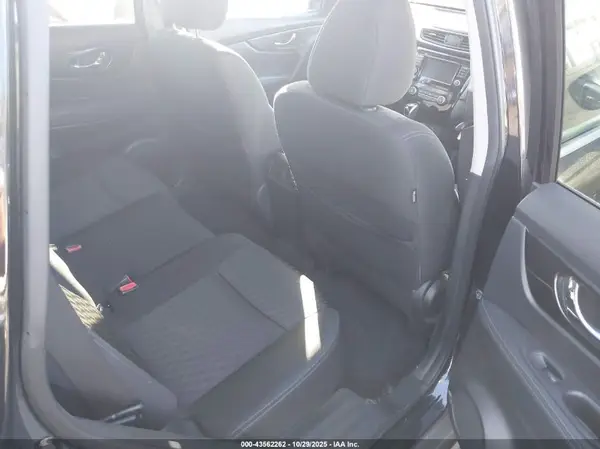KNMAT2MT3JP568991 2018 NISSAN ROGUE - Image 8