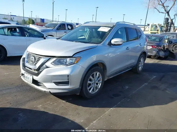 KNMAT2MT3JP569199 2018 NISSAN ROGUE - Image 2