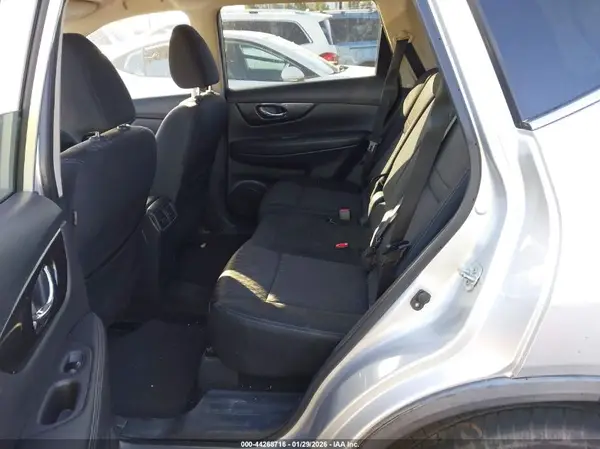 KNMAT2MT3JP569199 2018 NISSAN ROGUE - Image 8