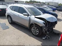 KNMAT2MT3JP570014 2018 NISSAN ROGUE