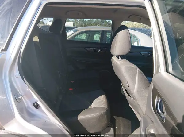 KNMAT2MT3JP570482 2018 NISSAN ROGUE - Image 8