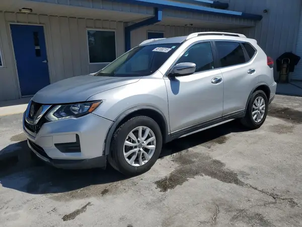 KNMAT2MT3JP573348 2018 NISSAN ROGUE - Image 1