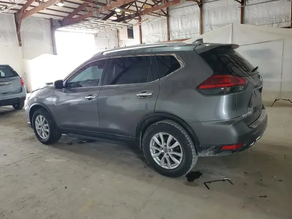 KNMAT2MT3JP573835 2018 NISSAN ROGUE - Image 2