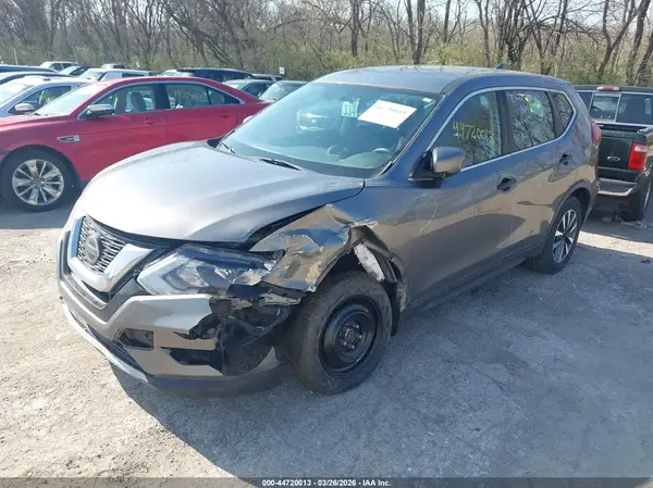 KNMAT2MT3JP576749 2018 NISSAN ROGUE - Image 2