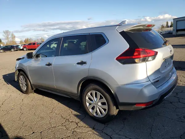 KNMAT2MT3JP576962 2018 NISSAN ROGUE - Image 2