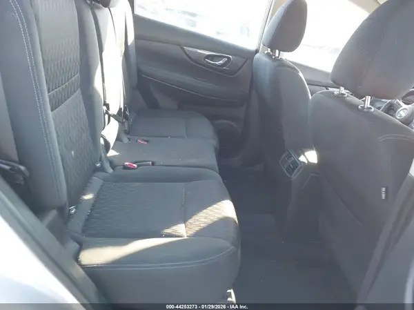 KNMAT2MT3JP582292 2018 NISSAN ROGUE - Image 8