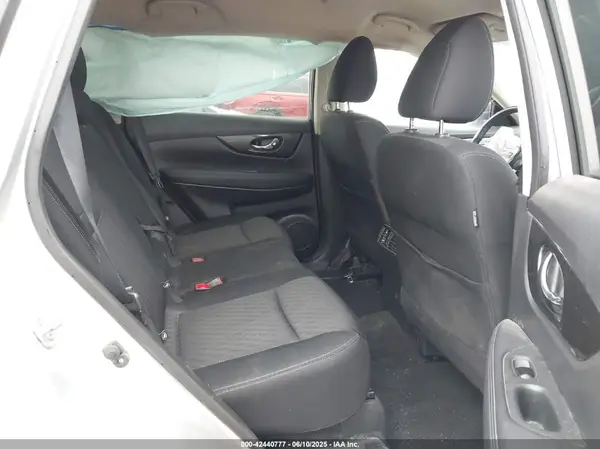 KNMAT2MT3JP583815 2018 NISSAN ROGUE - Image 8