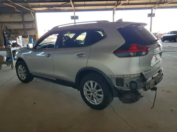 KNMAT2MT3JP584480 2018 NISSAN ROGUE - Image 2