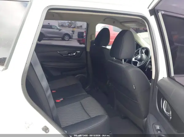 KNMAT2MT3JP587640 2018 NISSAN ROGUE - Image 8