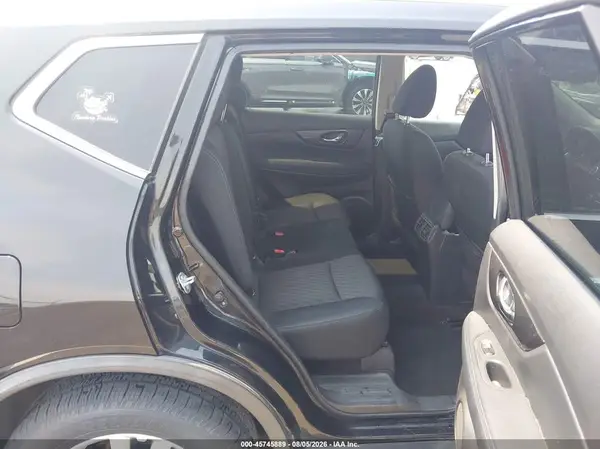 KNMAT2MT3JP588660 2018 NISSAN ROGUE - Image 8